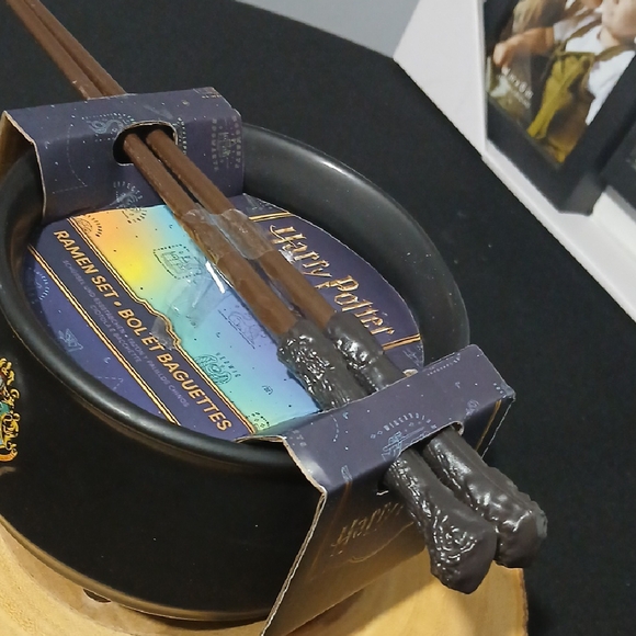 New! Harry Potter Ramen Bowl Chopsticks Set - Picture 4 of 13